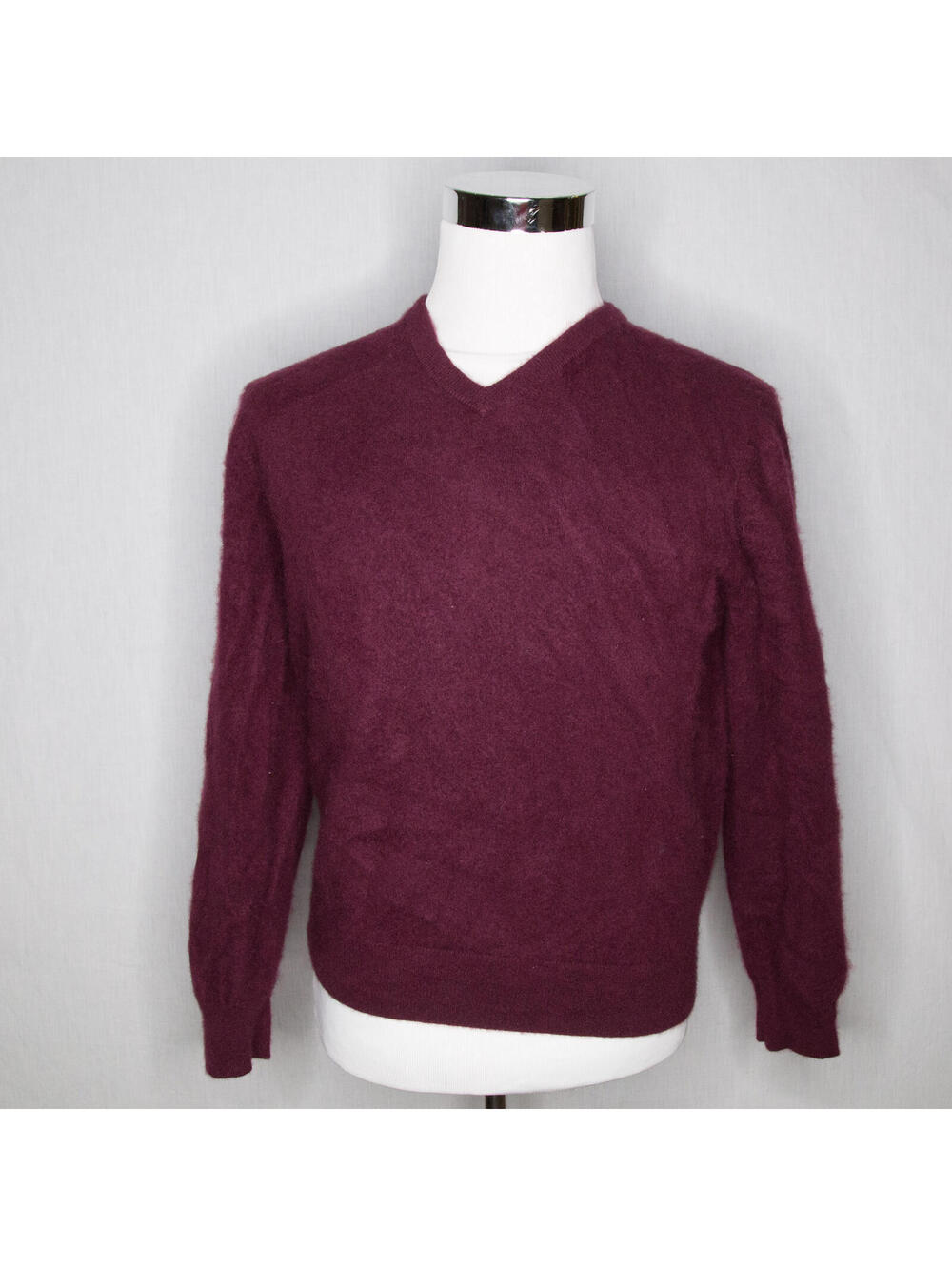 Men’s Neiman Marcus Burgundy Cashmere V-Neck Sweater Sz XL